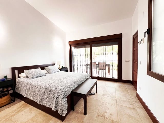 5 soverom Villa til salgs i San Pedro de Alcantara, Marbella med garasje - € 1 995 000 (Ref: 9683913)