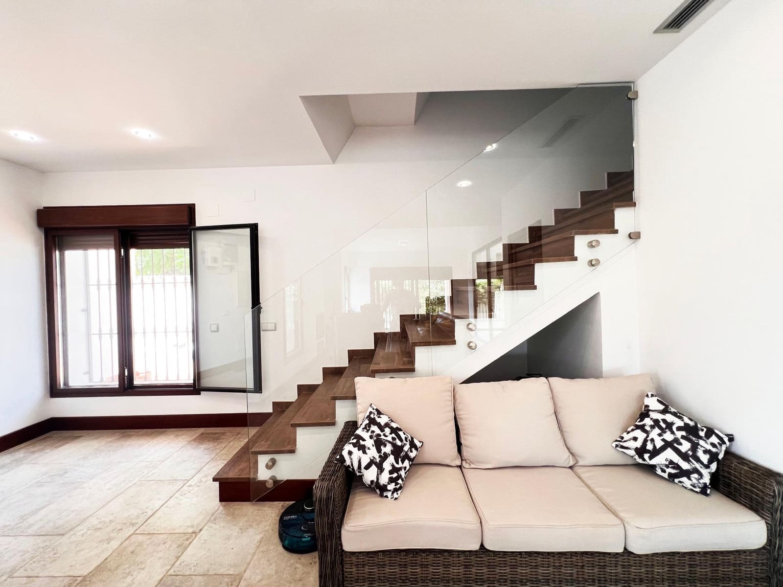 5 soverom Villa til salgs i San Pedro de Alcantara med garasje - € 1 995 000 (Ref: 9683913)