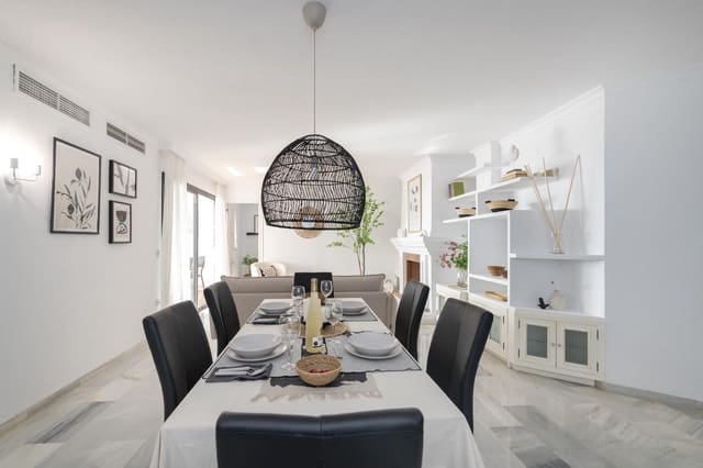 2 soverom Leilighet til salgs i Puerto Banus, Marbella - € 785 000 (Ref: 9683915)