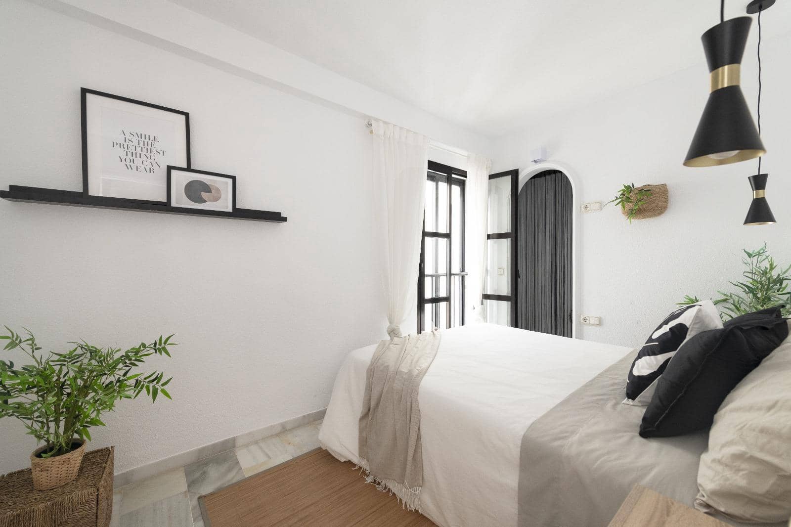 2 bedroom Apartment for sale in Puerto Banus - € 749,000 (Ref: 9683915)