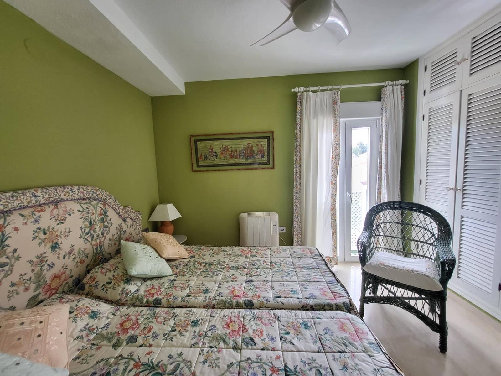 2 chambre Appartement à vendre à Nueva Andalucia avec piscine - 350 000 € (Ref: 9683916)