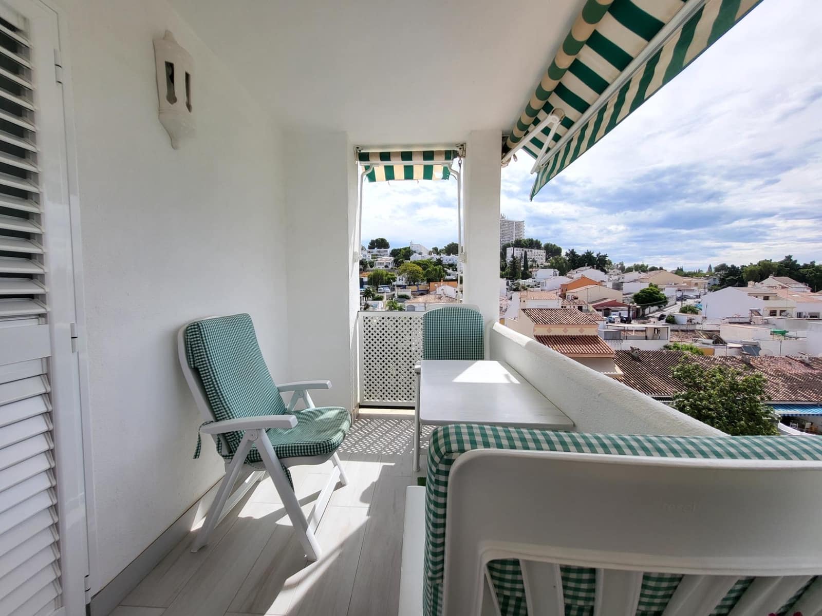 2 chambre Appartement à vendre à Nueva Andalucia avec piscine - 350 000 € (Ref: 9683916)