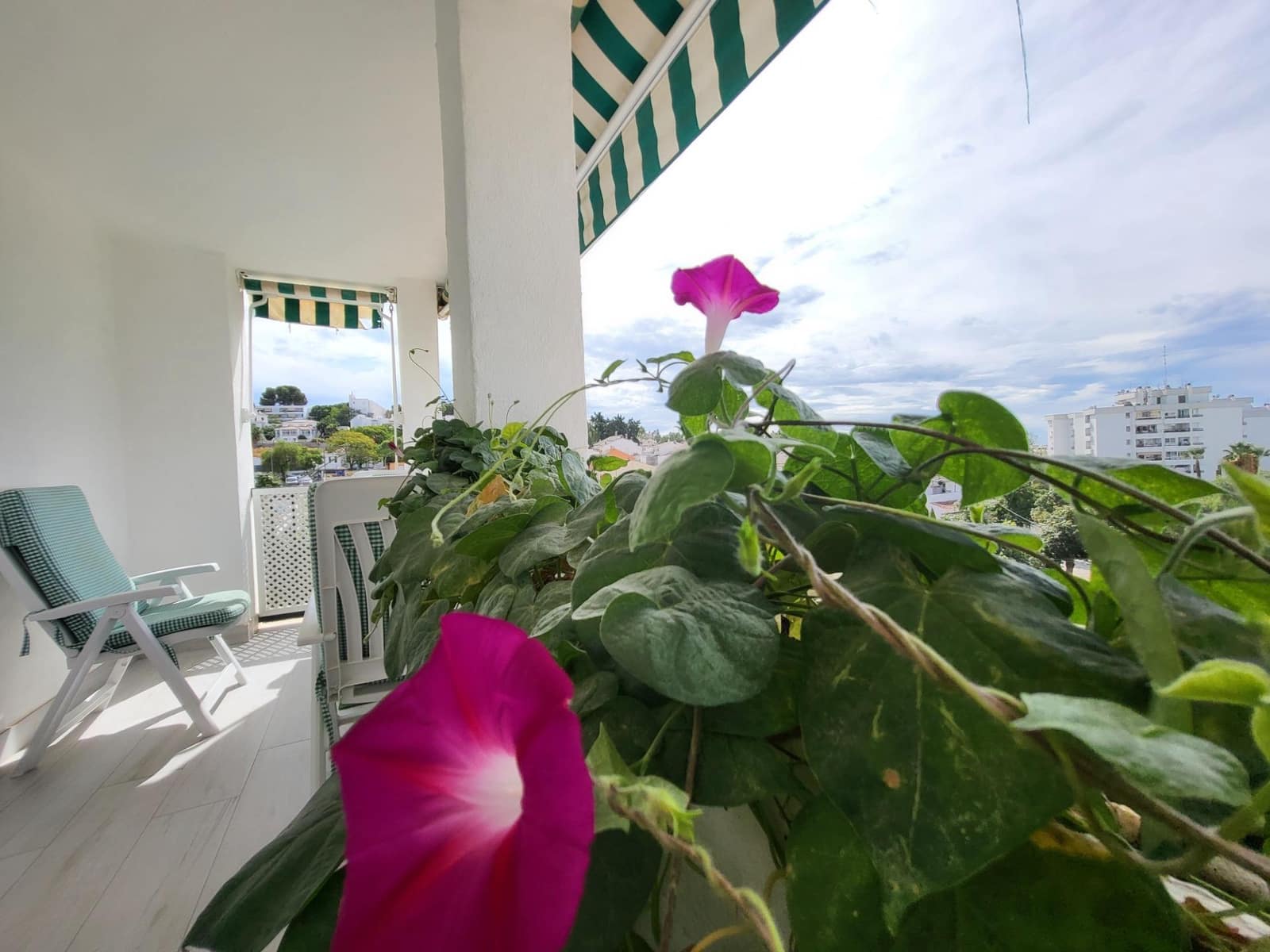 2 chambre Appartement à vendre à Nueva Andalucia avec piscine - 350 000 € (Ref: 9683916)