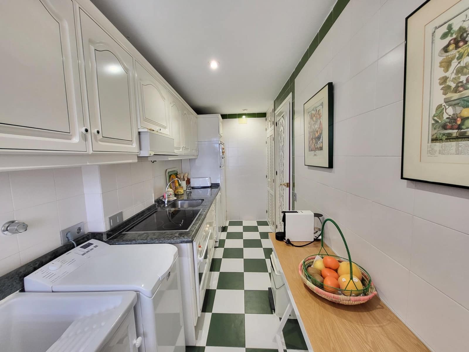 2 chambre Appartement à vendre à Nueva Andalucia avec piscine - 350 000 € (Ref: 9683916)