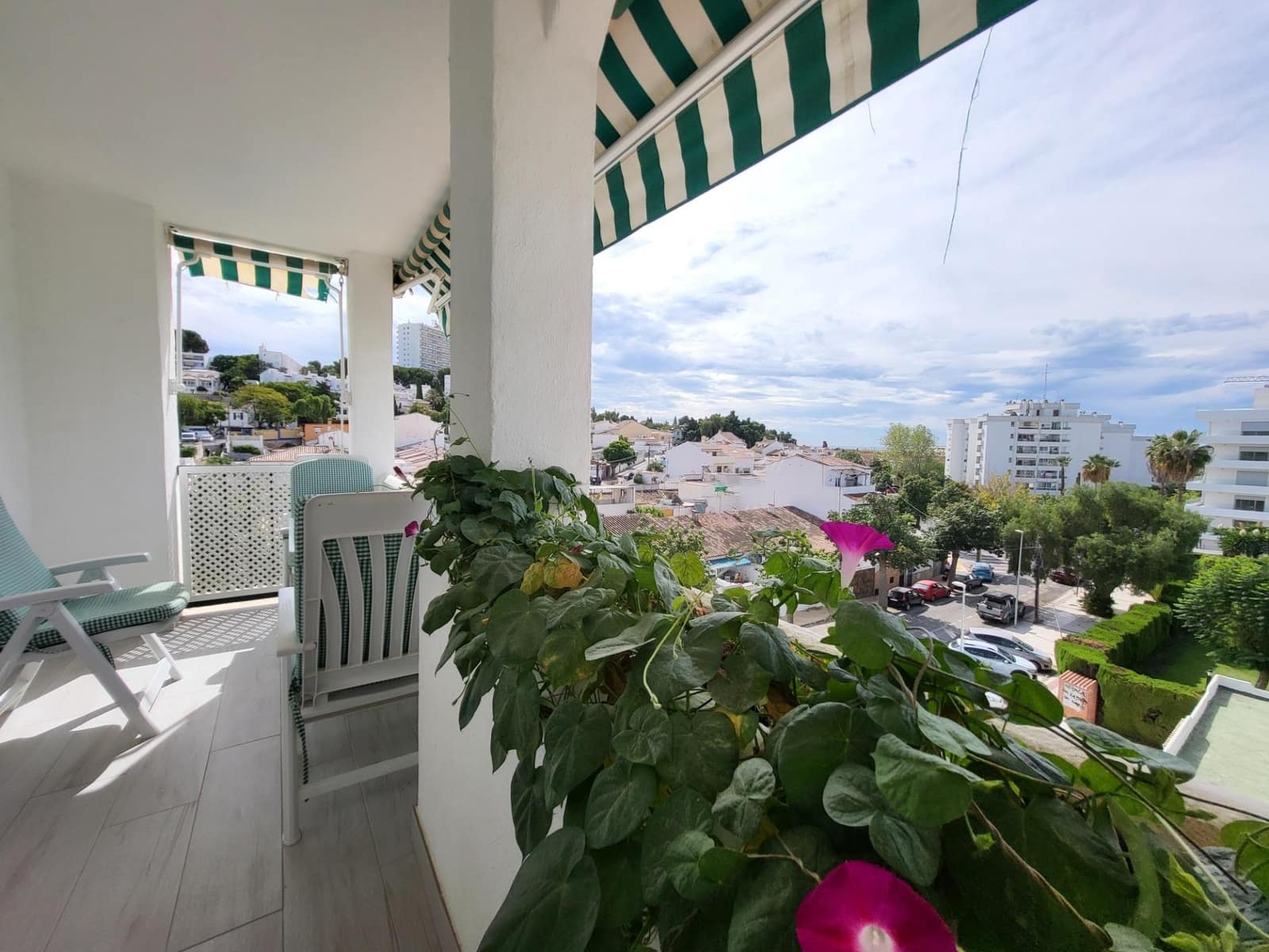 2 chambre Appartement à vendre à Nueva Andalucia avec piscine - 350 000 € (Ref: 9683916)