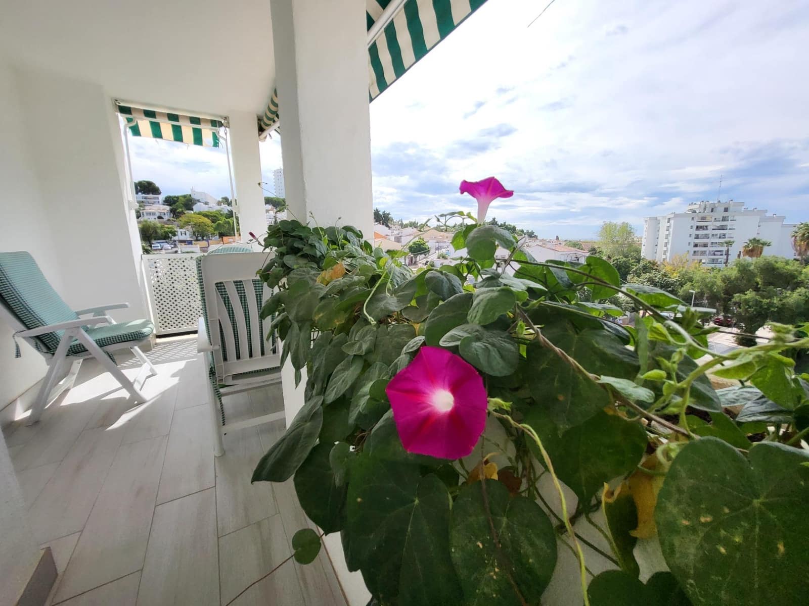 2 chambre Appartement à vendre à Nueva Andalucia avec piscine - 350 000 € (Ref: 9683916)