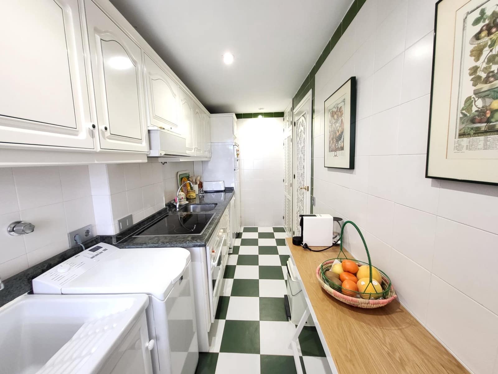 2 chambre Appartement à vendre à Nueva Andalucia avec piscine - 350 000 € (Ref: 9683916)