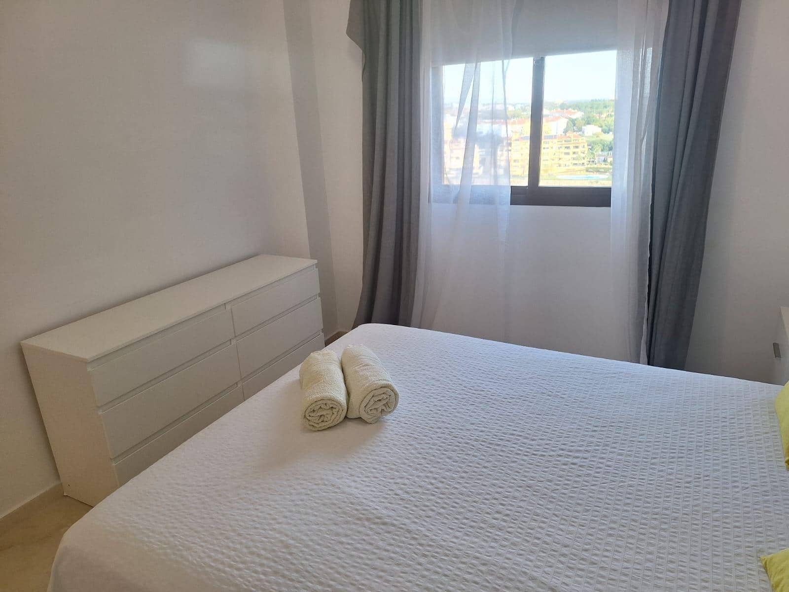 2 soverom Leilighet til salgs i Estepona med svømmebasseng garasje - € 292 000 (Ref: 9683917)