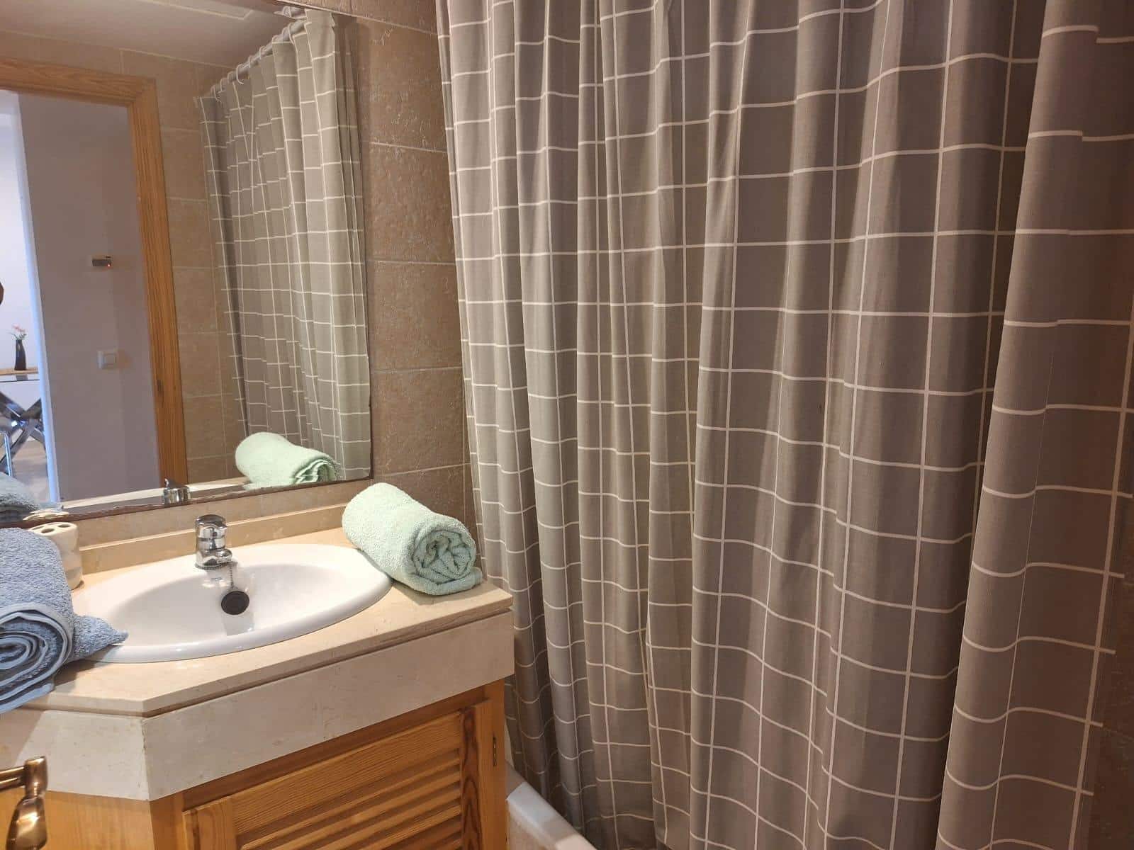 2 soverom Leilighet til salgs i Estepona med svømmebasseng garasje - € 292 000 (Ref: 9683917)