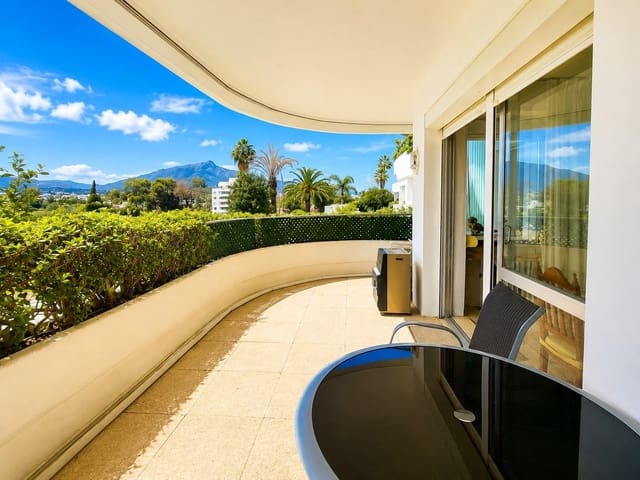 1 soverom Leilighet til salgs i Guadalmina Alta, Marbella med garasje - € 335 000 (Ref: 9683918)