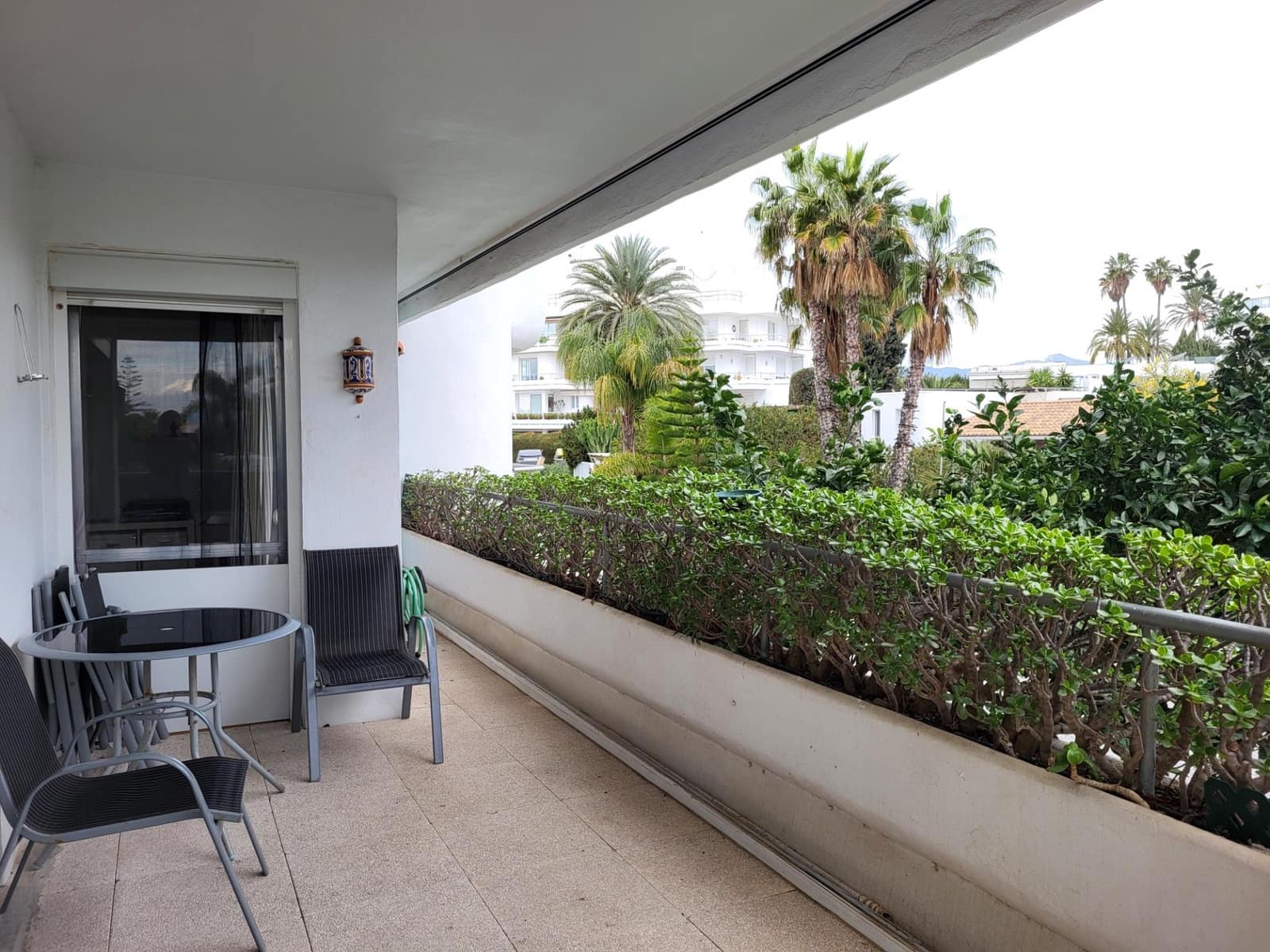 1 soverom Leilighet til salgs i Guadalmina med garasje - € 335 000 (Ref: 9683918)