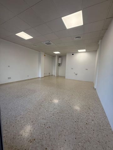 Local Commercial à louer à San Pedro de Alcantara, Marbella - 1 200 € (Ref: 9683919)