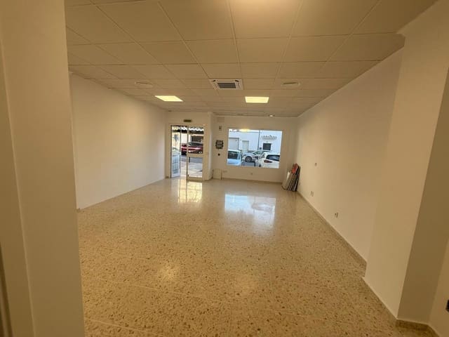 Local Commercial à louer à San Pedro de Alcantara, Marbella - 1 200 € (Ref: 9683919)