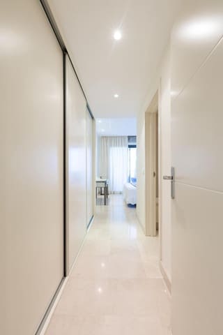 2 sovrum Lägenhet att hyra i La Quinta, Benahavís med garage - 2 400 € (Ref: 9683920)