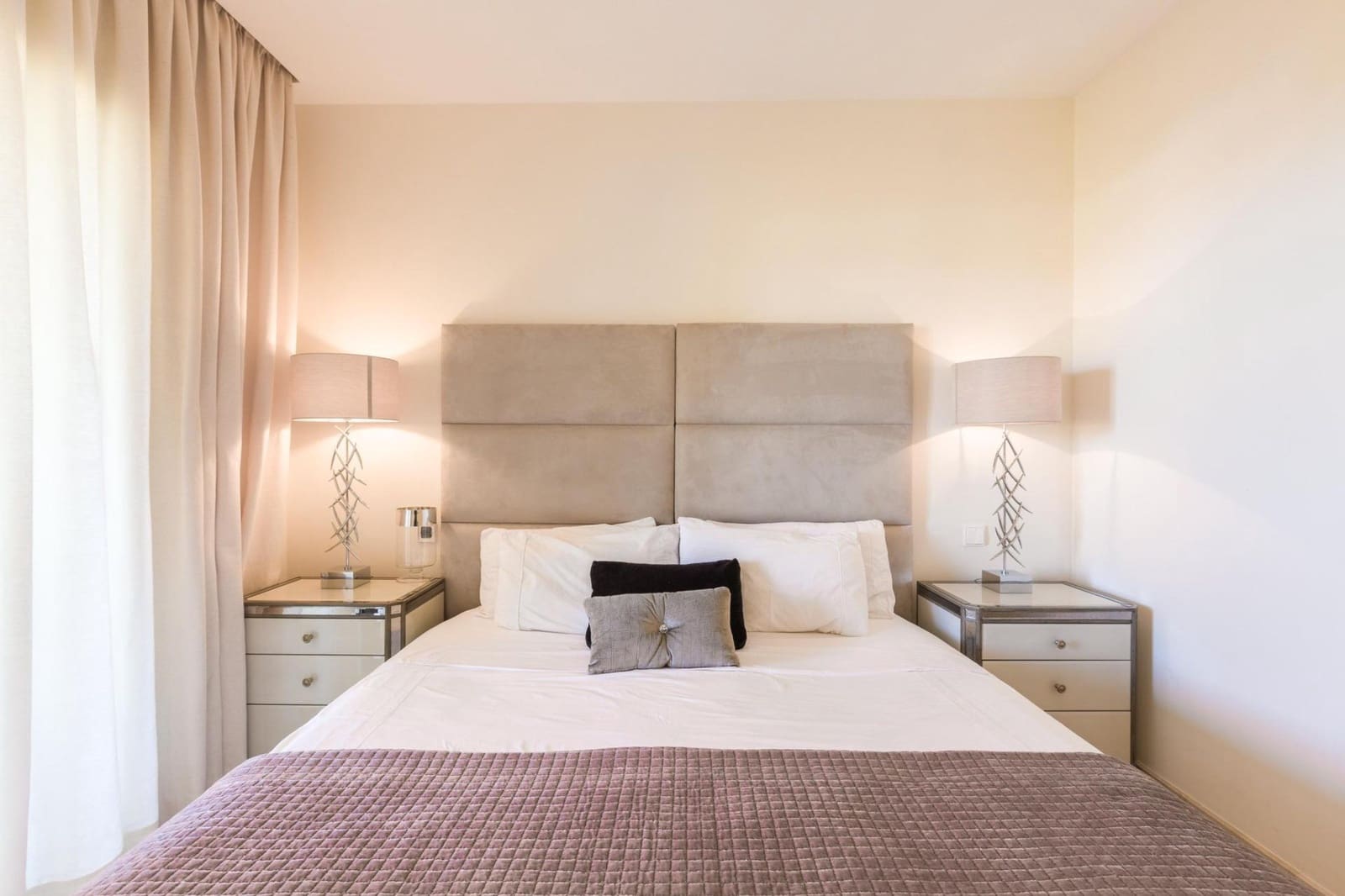 2 sovrum Lägenhet att hyra i La Quinta med garage - 2 400 € (Ref: 9683920)