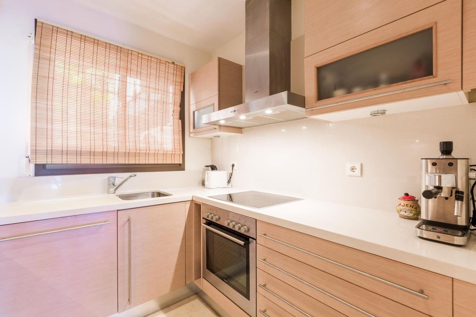 2 sovrum Lägenhet att hyra i La Quinta med garage - 2 400 € (Ref: 9683920)