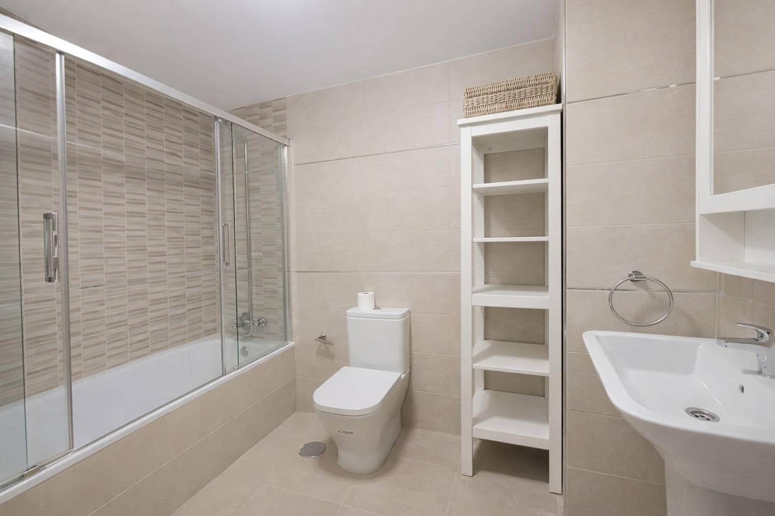 3 bedroom Apartment for sale in San Pedro de Alcantara - € 380,000 (Ref: 9683921)