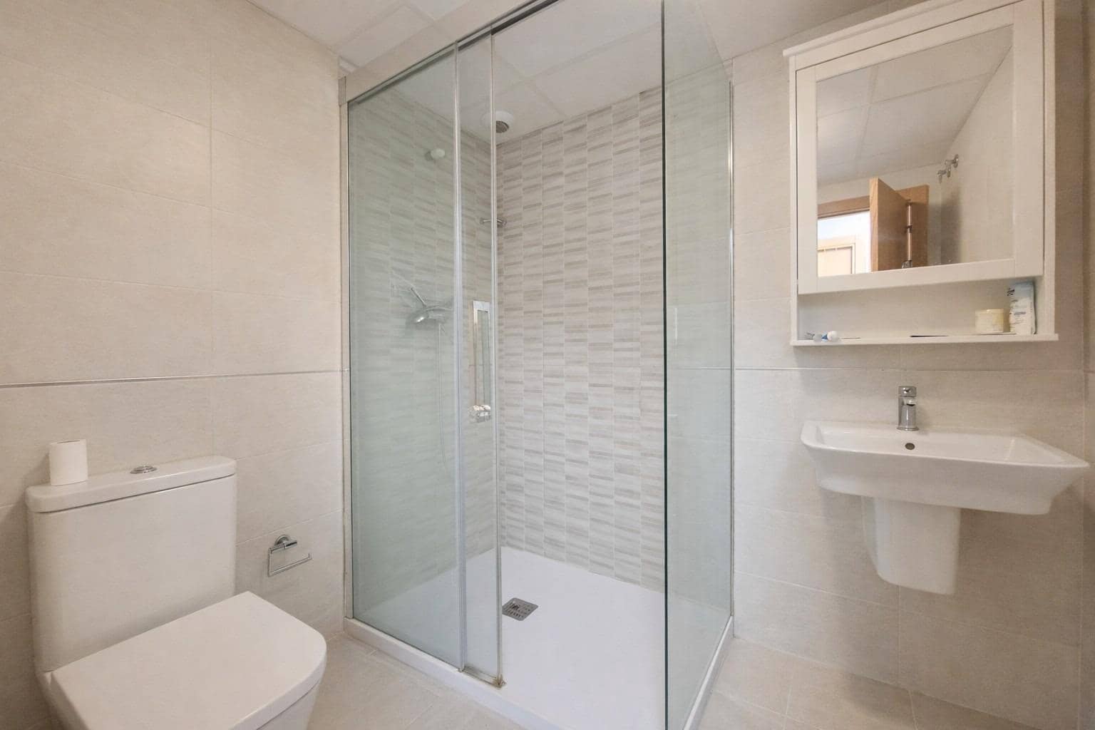 3 bedroom Apartment for sale in San Pedro de Alcantara - € 380,000 (Ref: 9683921)