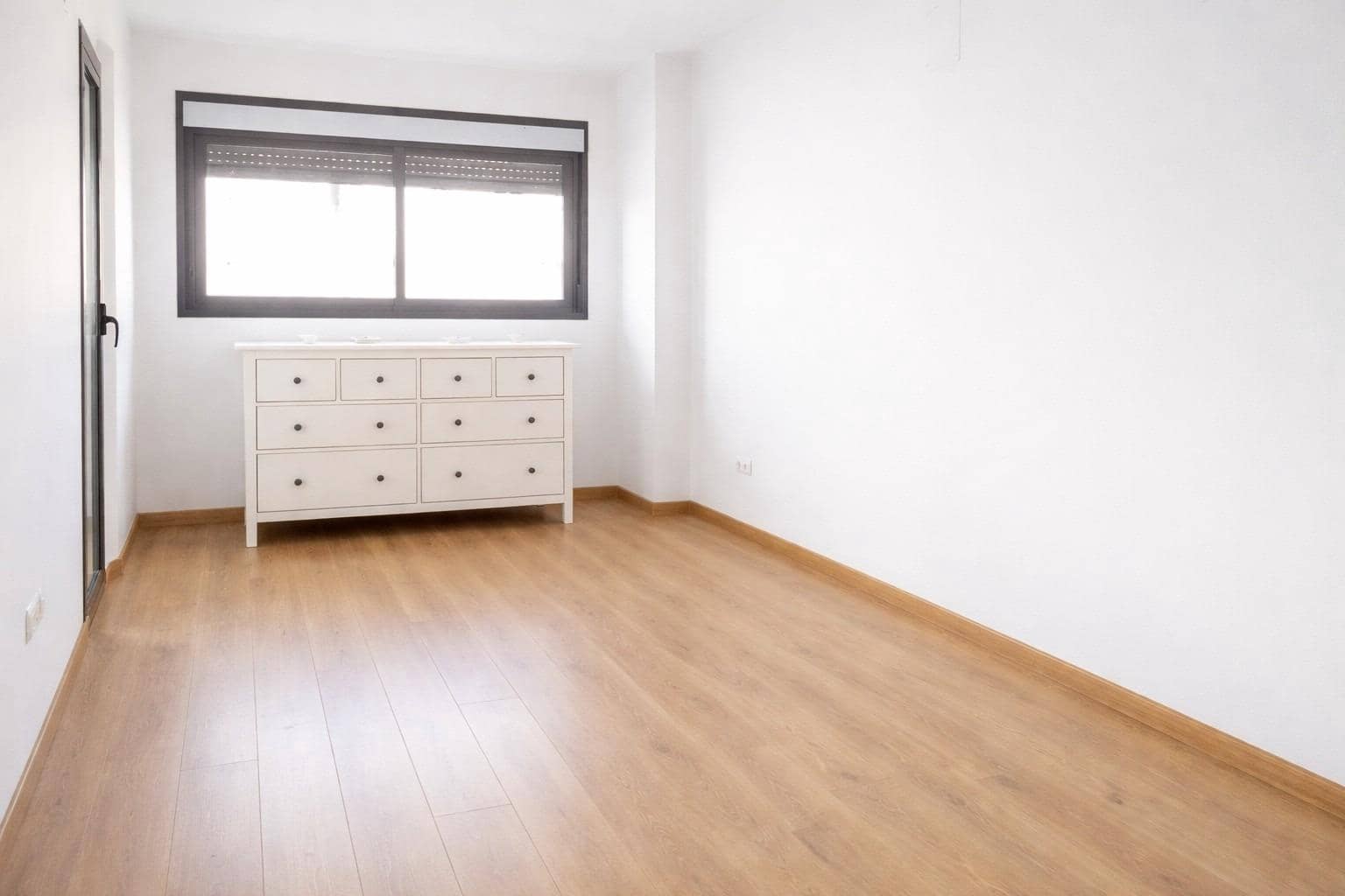 3 bedroom Apartment for sale in San Pedro de Alcantara - € 380,000 (Ref: 9683921)