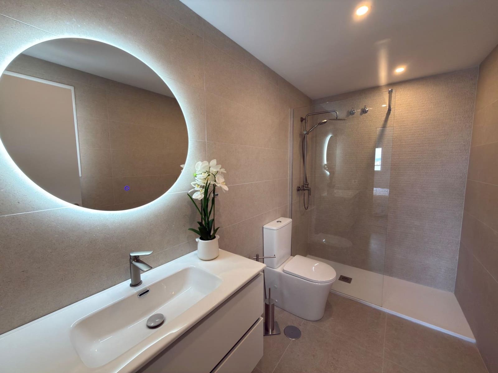 3 bedroom Penthouse for sale in San Pedro de Alcantara with garage - € 685,000 (Ref: 9683922)