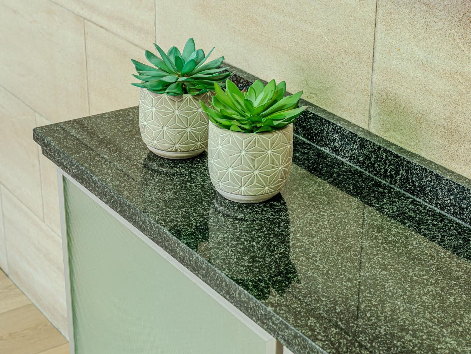 3 bedroom Penthouse for sale in San Pedro de Alcantara with garage - € 685,000 (Ref: 9683922)