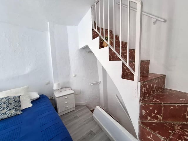 2 makuuhuone Omakotitalo myytävänä paikassa Istán - 169 000 € (Ref: 9683927)