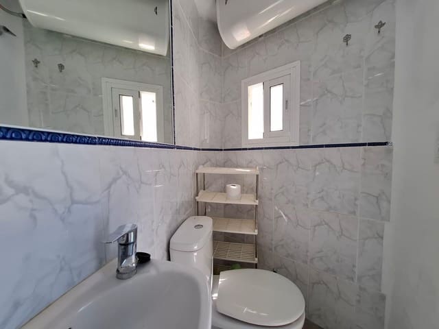 2 makuuhuone Omakotitalo myytävänä paikassa Istán - 169 000 € (Ref: 9683927)