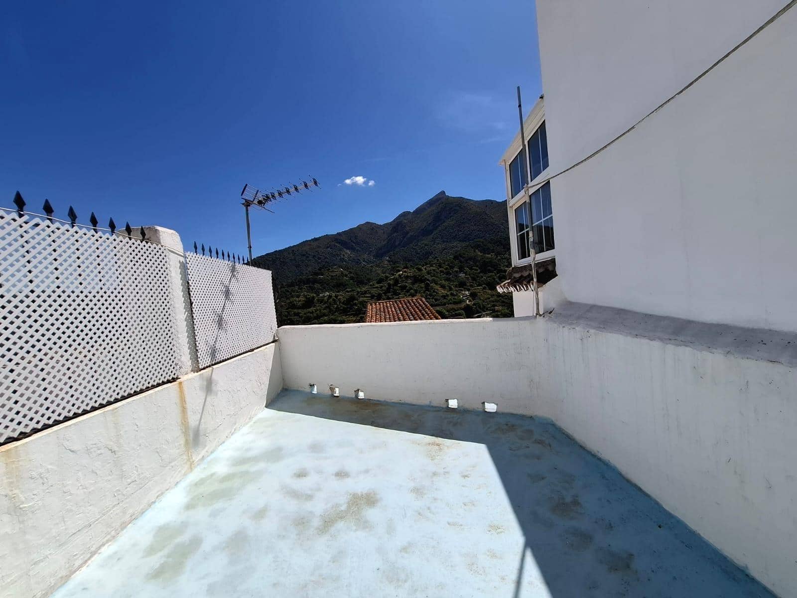 2 makuuhuone Omakotitalo myytävänä paikassa Istan - 169 000 € (Ref: 9683927)