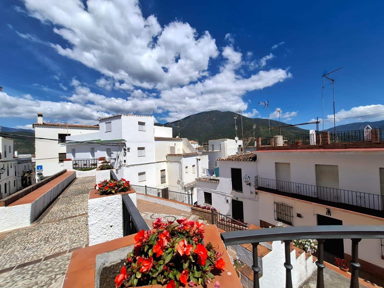 2 makuuhuone Omakotitalo myytävänä paikassa Istan - 169 000 € (Ref: 9683927)