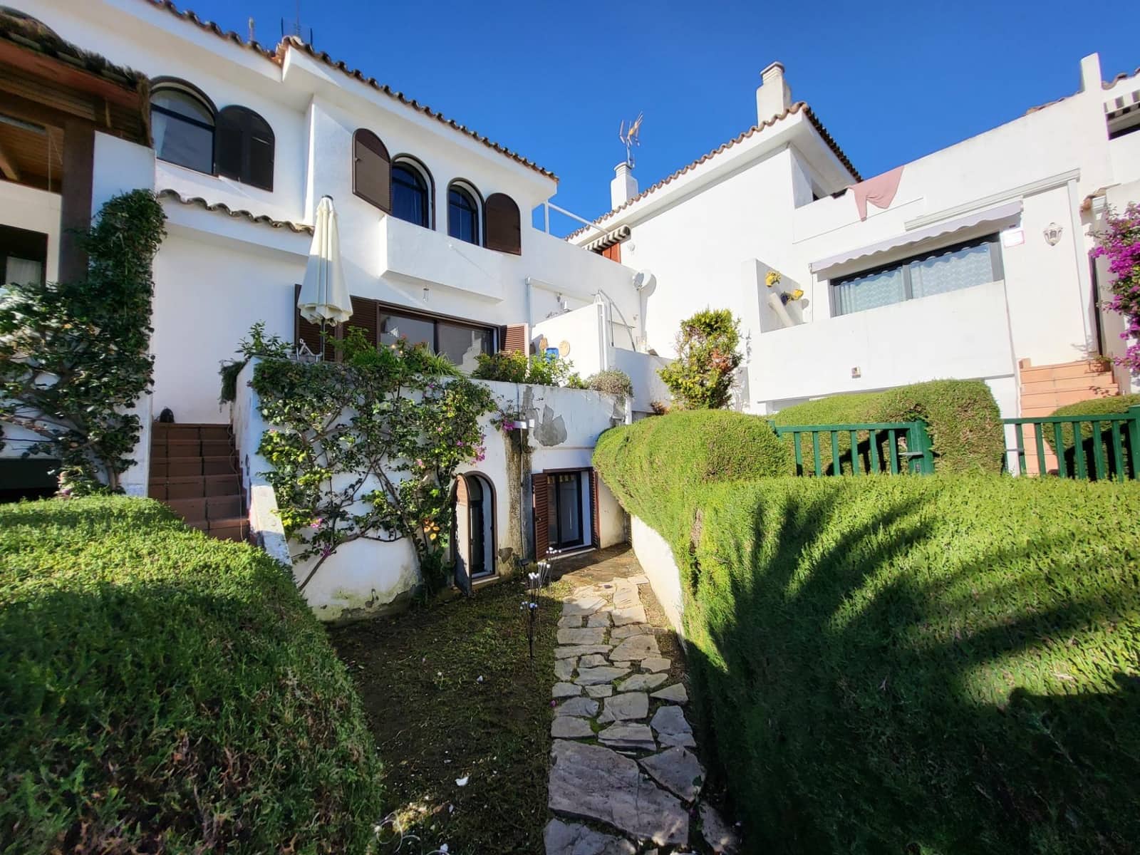 3 sovrum Hus till salu i Estepona med pool garage - 675 000 € (Ref: 9683932)