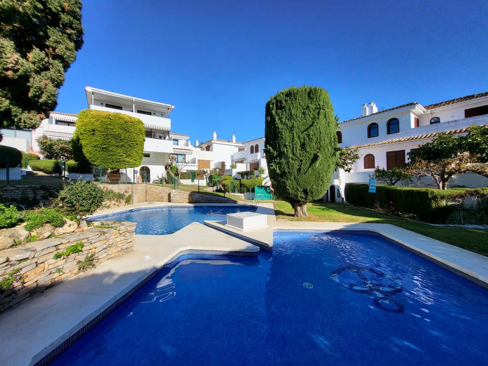 3 sovrum Hus till salu i Estepona med pool garage - 675 000 € (Ref: 9683932)