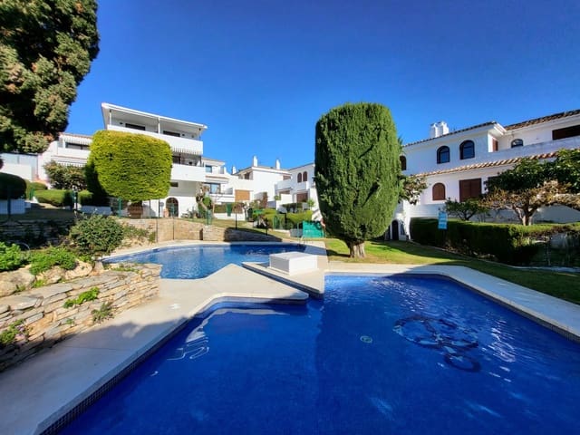3 sovrum Hus till salu i Estepona med pool garage - 675 000 € (Ref: 9683932)