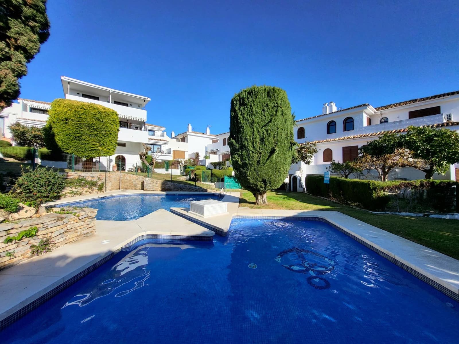 3 sovrum Hus till salu i Estepona med pool garage - 675 000 € (Ref: 9683932)