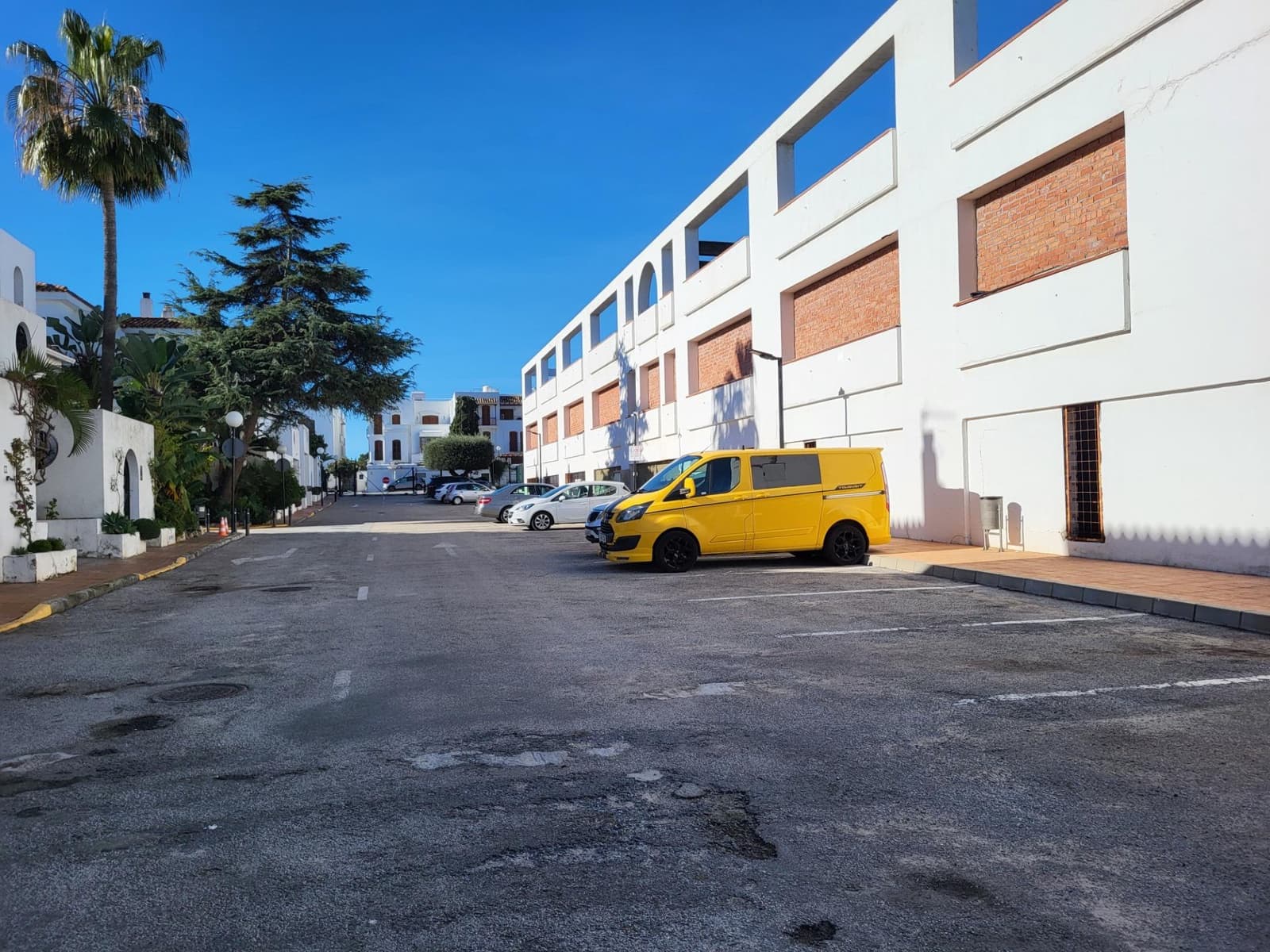 3 sovrum Hus till salu i Estepona med pool garage - 675 000 € (Ref: 9683932)