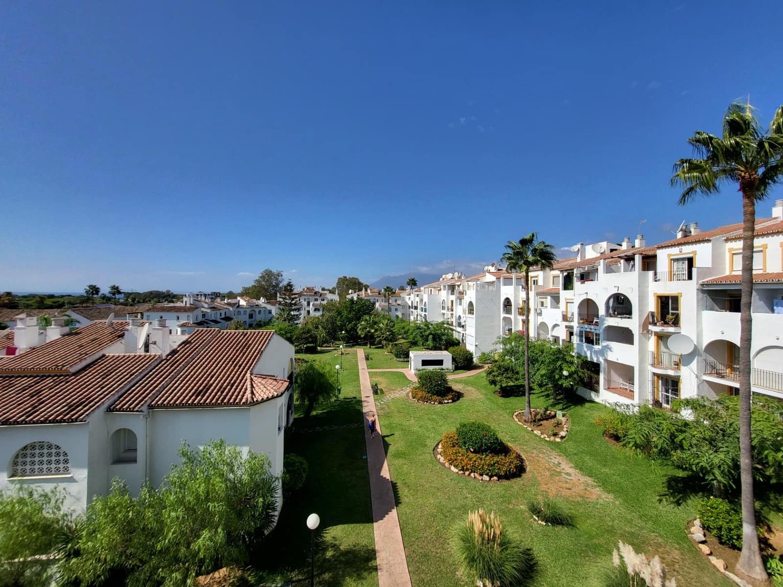 2 bedroom Penthouse for sale in Atalaya-Isdabe with pool garage - € 290,000 (Ref: 9683933)