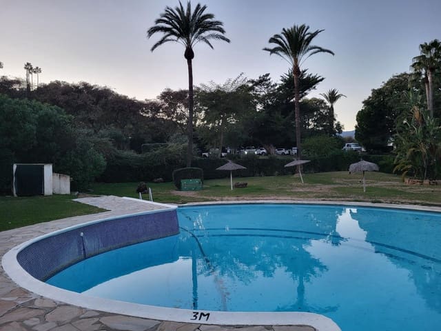 Apartment zu verkaufen in Bahía Dorada, Estepona mit Pool - 202.000 € (Ref: 9683934)