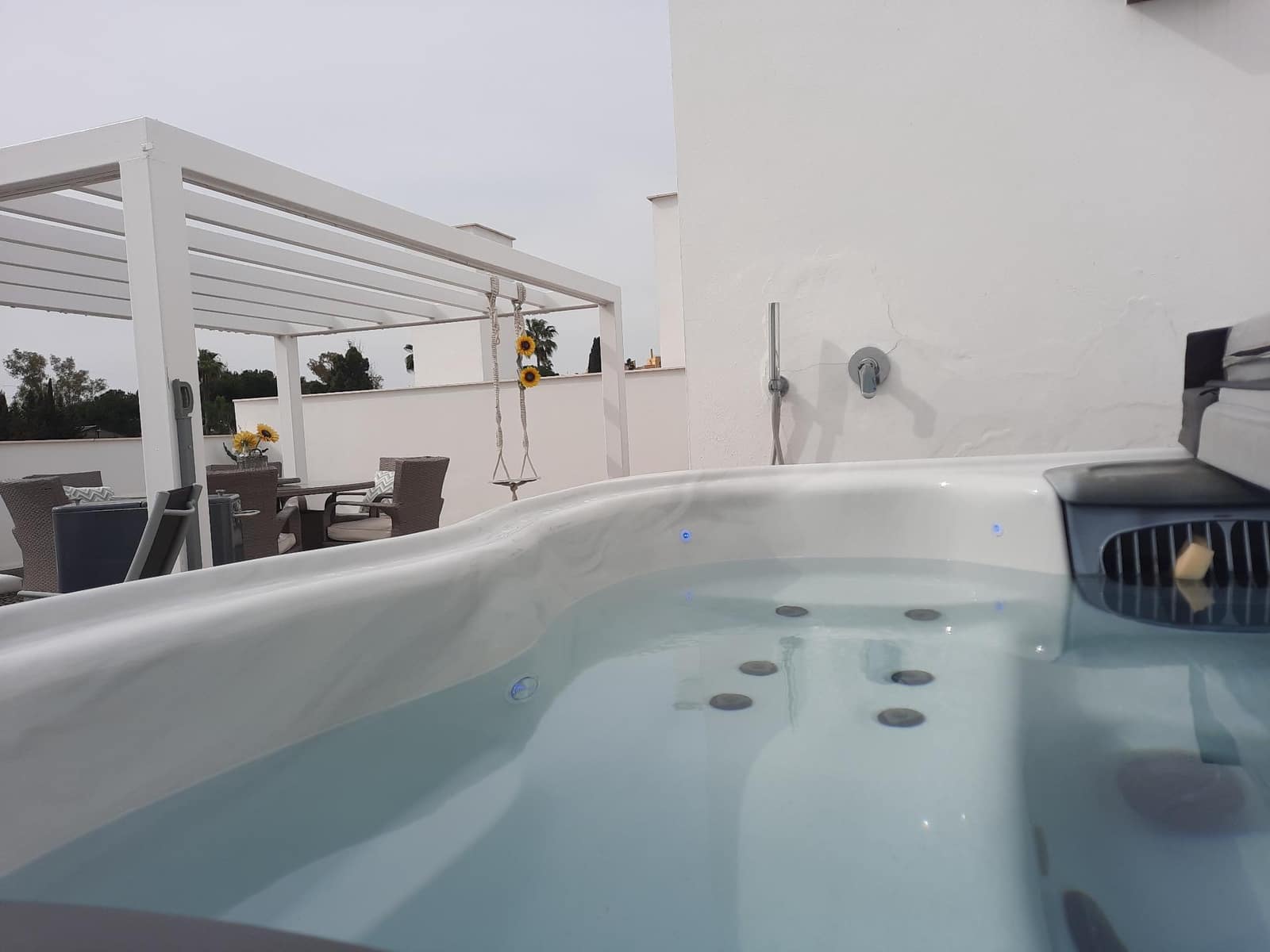 2 soverom Penthouse til salgs i San Pedro de Alcantara med garasje - € 735 000 (Ref: 9683937)