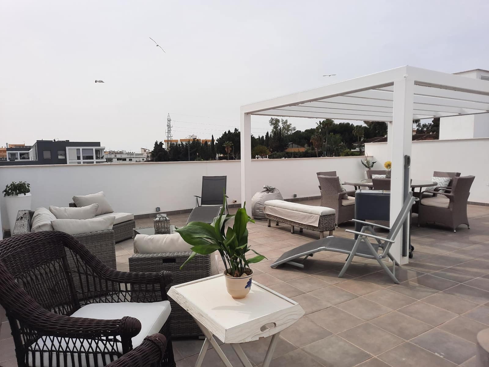 2 soverom Penthouse til salgs i San Pedro de Alcantara med garasje - € 735 000 (Ref: 9683937)
