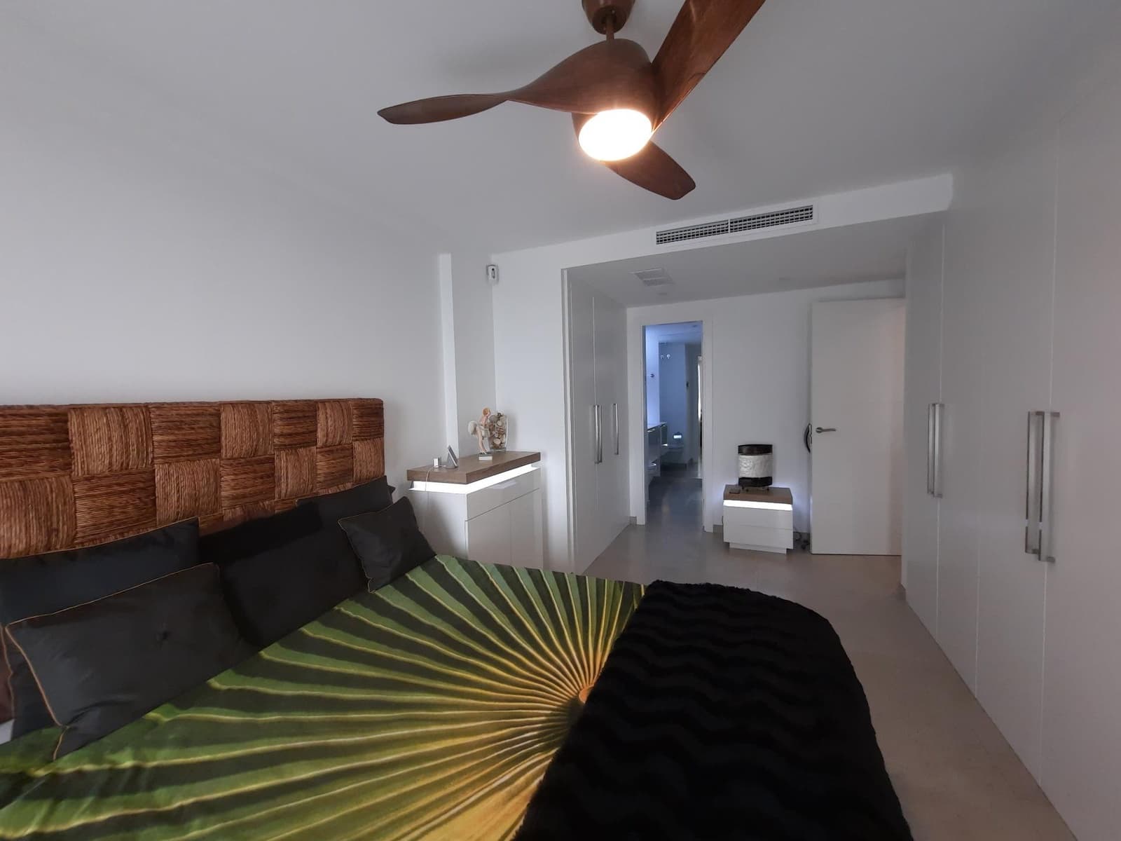 2 soverom Penthouse til salgs i San Pedro de Alcantara med garasje - € 735 000 (Ref: 9683937)