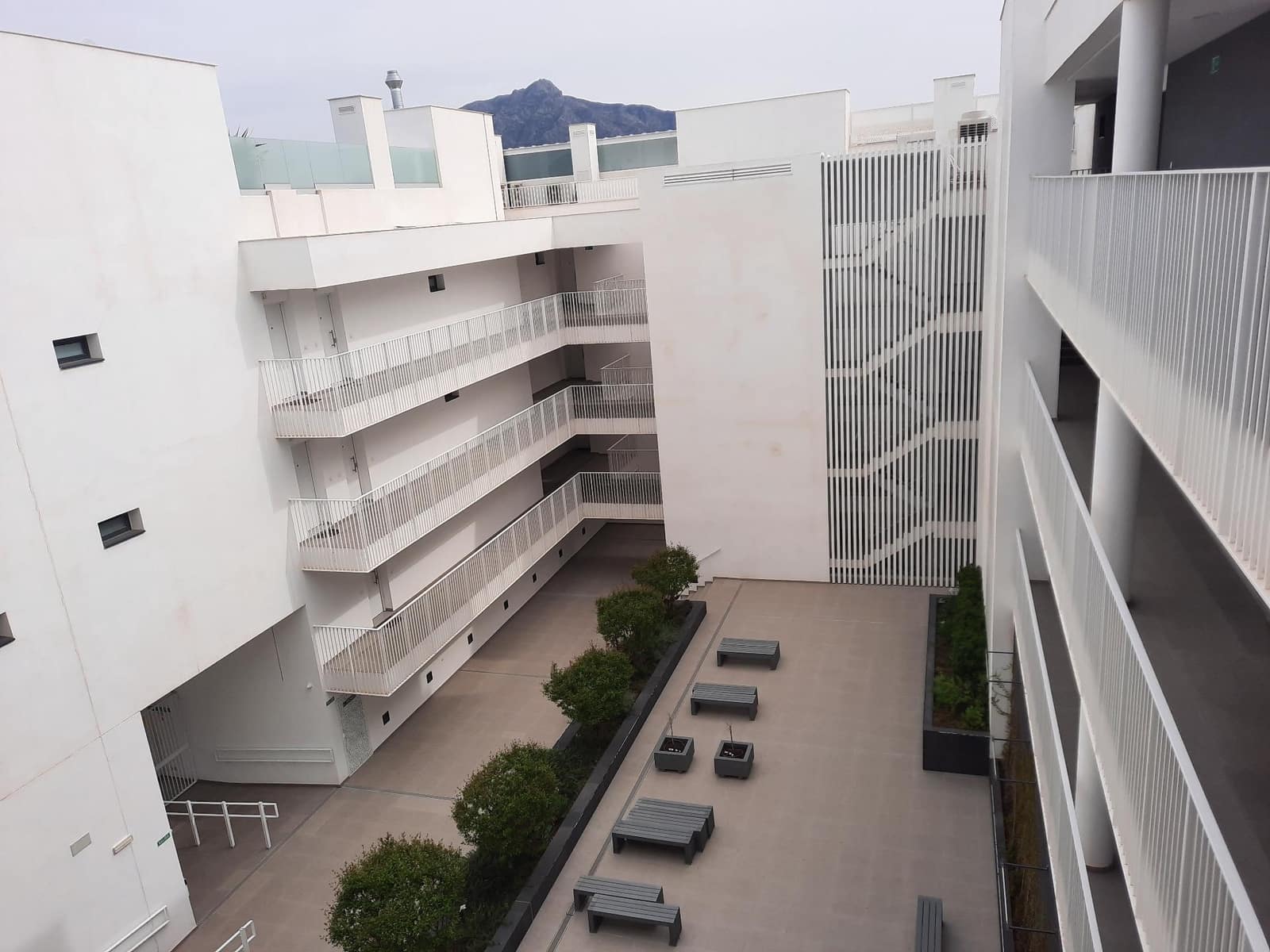 2 soverom Penthouse til salgs i San Pedro de Alcantara med garasje - € 735 000 (Ref: 9683937)