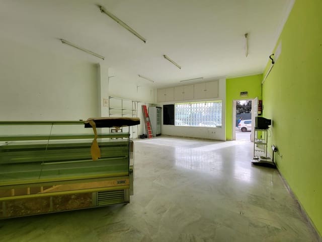 Comercial para venda em San Pedro de Alcantara, Marbella - 213 000 € (Ref: 9683938)