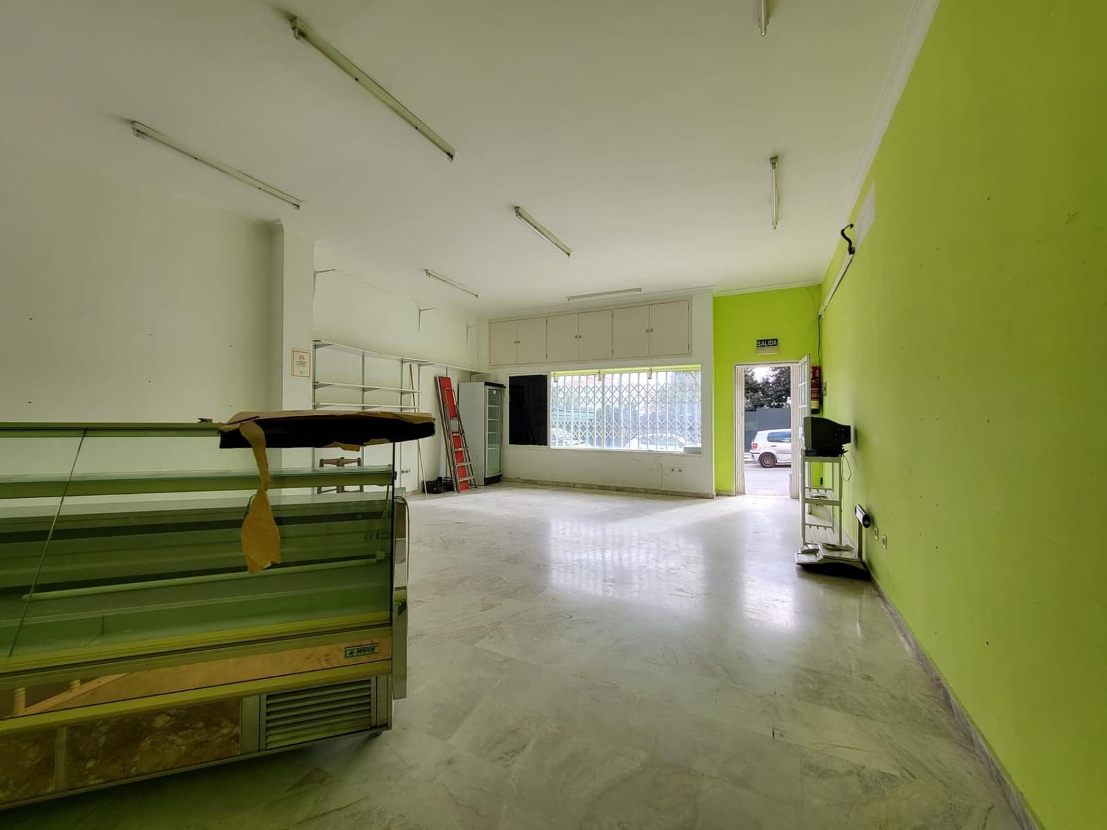 Comercial para venda em San Pedro de Alcantara - 213 000 € (Ref: 9683938)