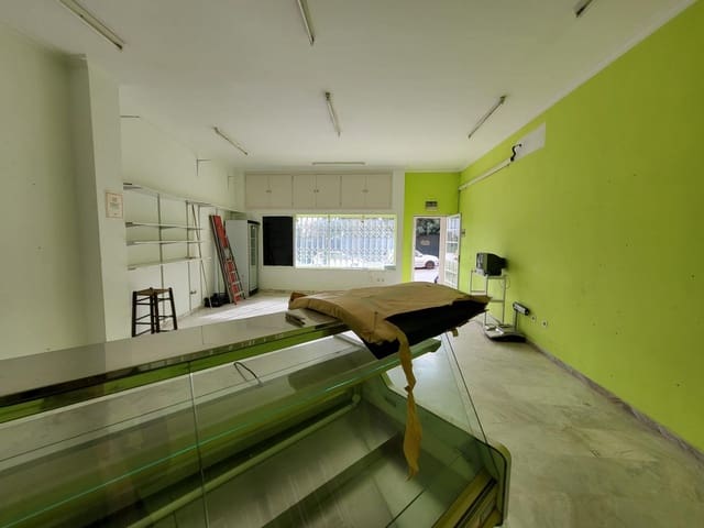 Comercial para venda em San Pedro de Alcantara, Marbella - 213 000 € (Ref: 9683938)