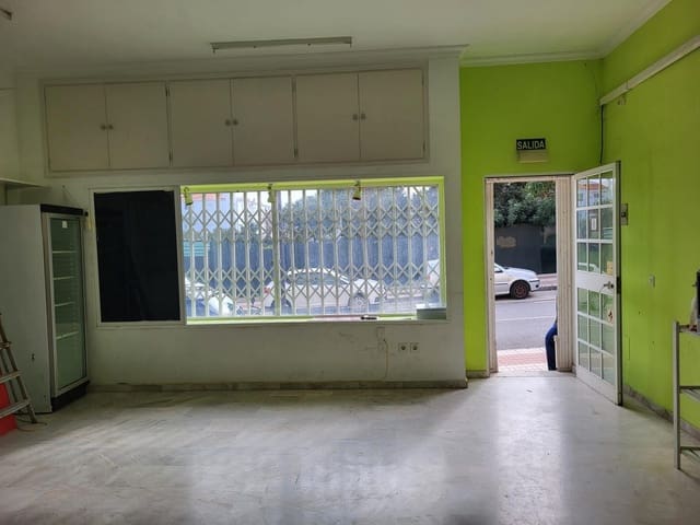 Comercial para venda em San Pedro de Alcantara, Marbella - 213 000 € (Ref: 9683938)