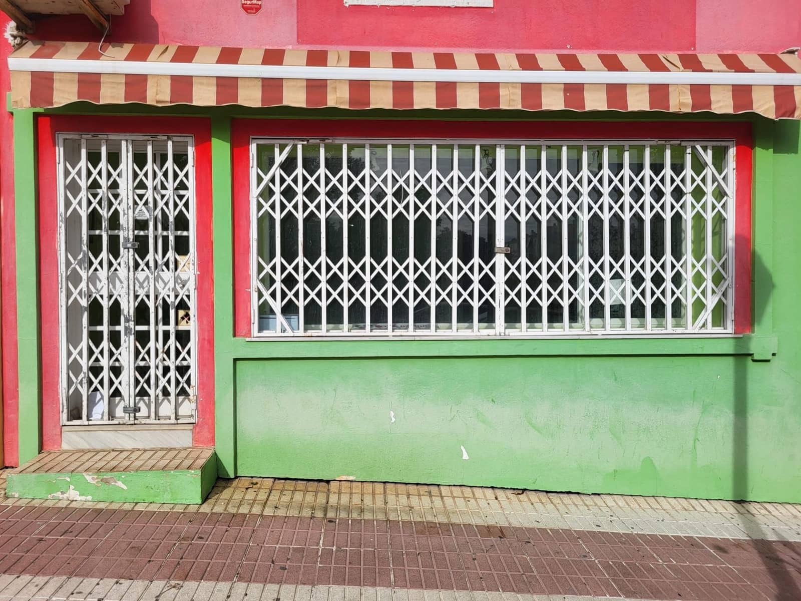 Comercial para venda em San Pedro de Alcantara - 213 000 € (Ref: 9683938)