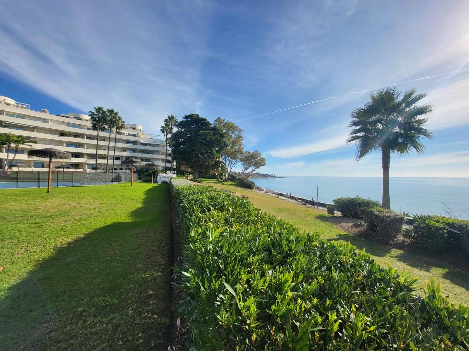 Apartamento de 4 habitaciones en Estepona en venta con piscina garaje - 1.500.000 € (Ref: 9683939)