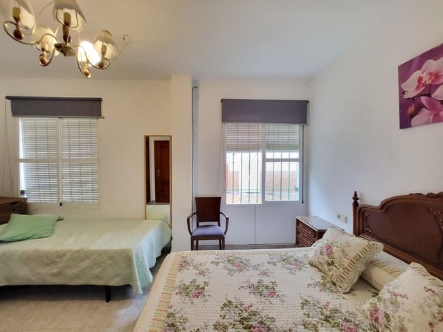 4 chambre Maison de Ville à vendre à San Pedro de Alcantara, Marbella avec garage - 690 000 € (Ref: 9683941)