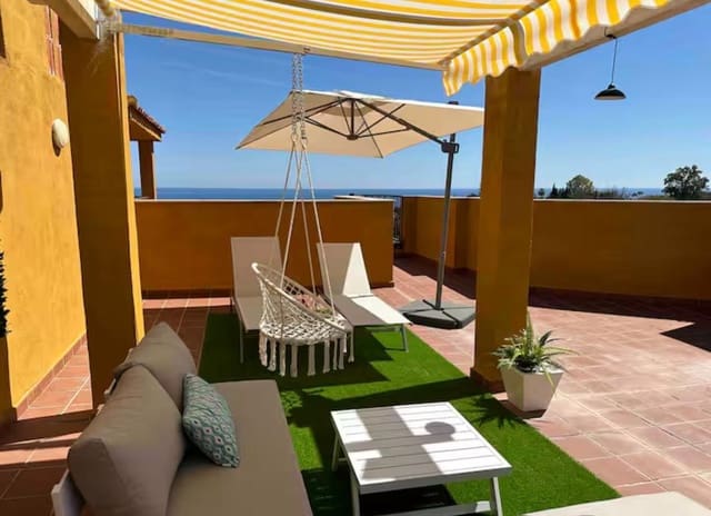Appartement de 2 chambres à louer à Las Chapas, Marbella avec piscine - 1 700 € (Ref: 9683946)
