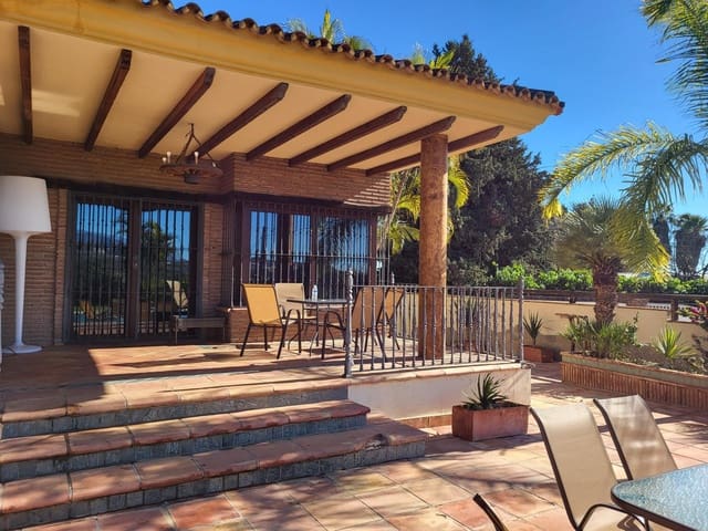 3 camera da letto Finca/Casa di Campagna in vendita in San Pedro de Alcantara, Marbella con piscina garage - 1.200.000 € (Rif: 9683947)