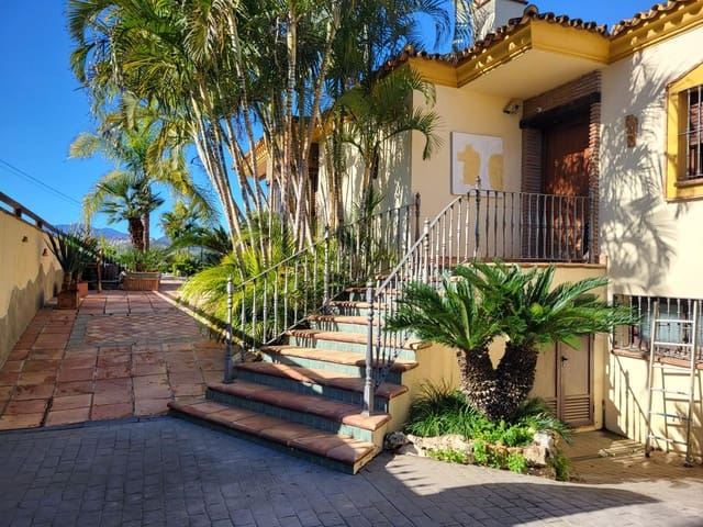 3 camera da letto Finca/Casa di Campagna in vendita in San Pedro de Alcantara, Marbella con piscina garage - 1.200.000 € (Rif: 9683947)